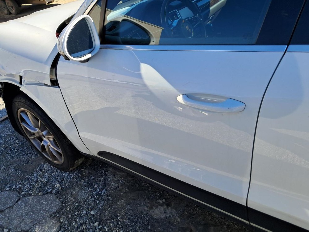 MACAN 2015 Glove Box 4853152