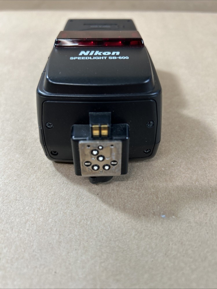Nikon SB-600 Speedlight Shoe Mount Flash TTL External Camera Flash