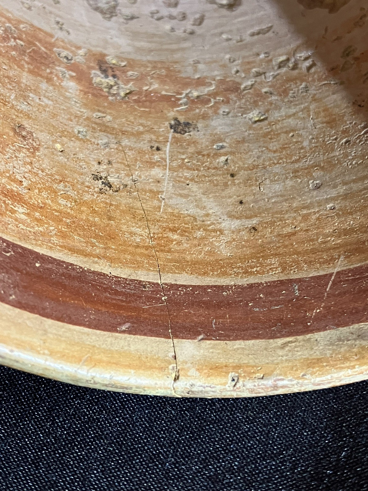 Authentic Pre-Columbian painted Mayan Rattle Leg Ulua Pottery Jar 600-800 AD