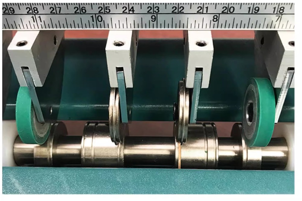 Single and Double Creasing Automatic Paper Creasing Machine Folding Machine