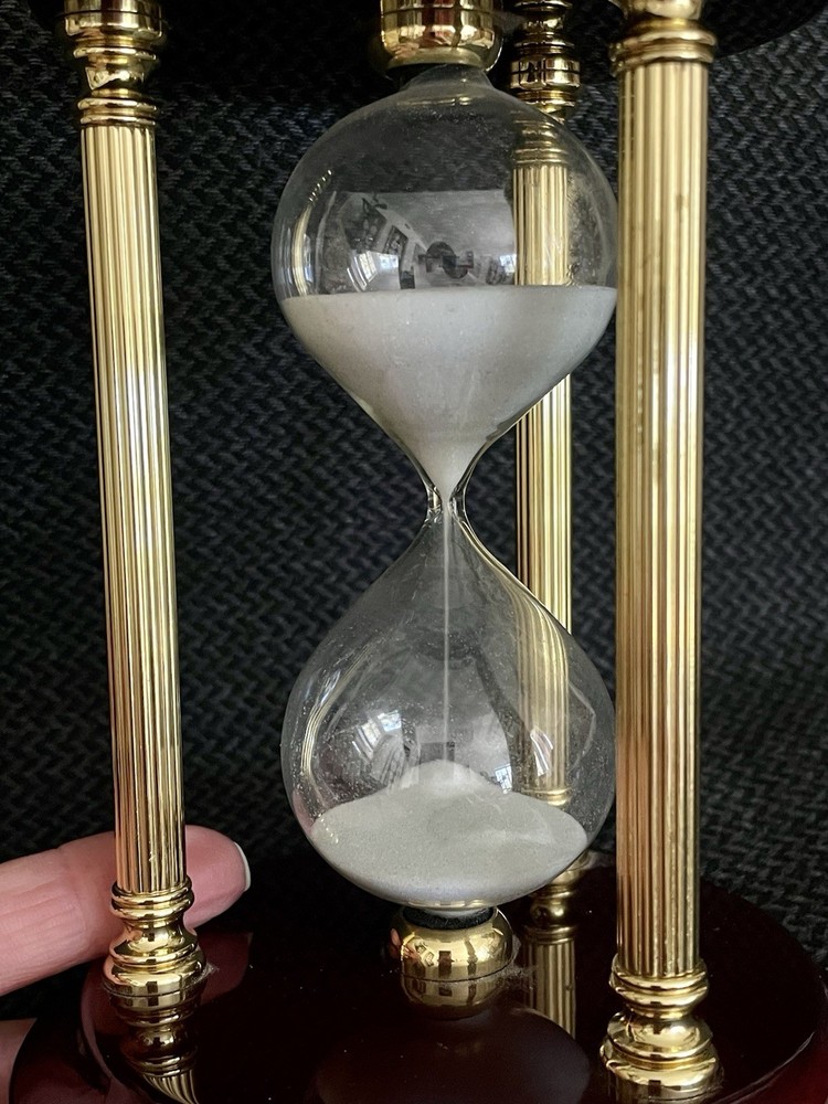 Classic Hourglass Timer with Lacquered Mahogany Base + Columns - 15 Minute Timer