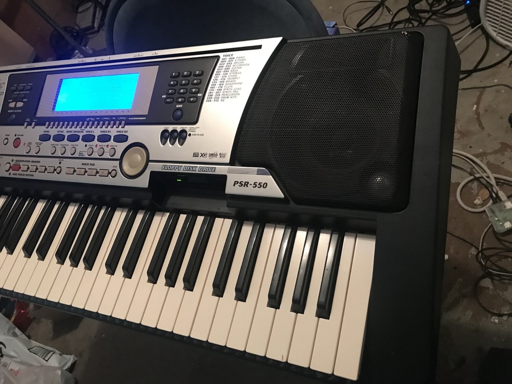 Yamaha psr 550