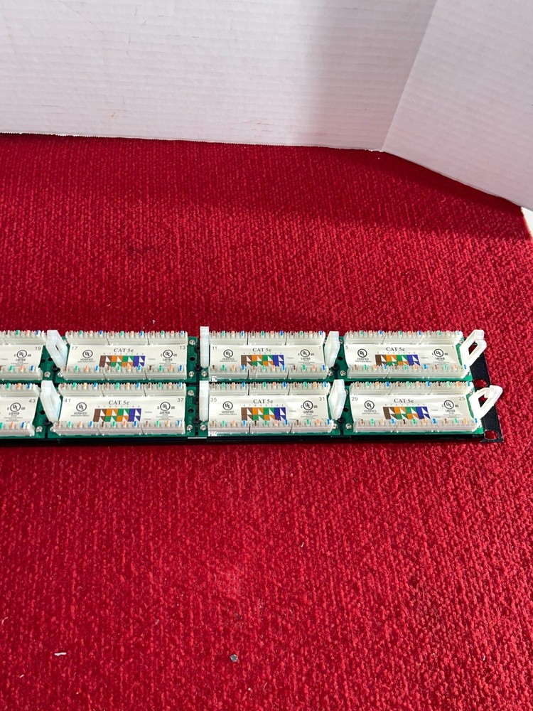 CAT 5e 48-PORT RACK-MOUNT PATCH PANEL Communication Circuit Accessory