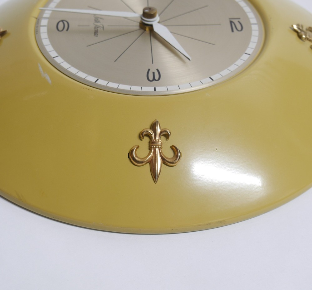 Vintage MCM Seth Thomas Bathette Tri-Q Wall Clock