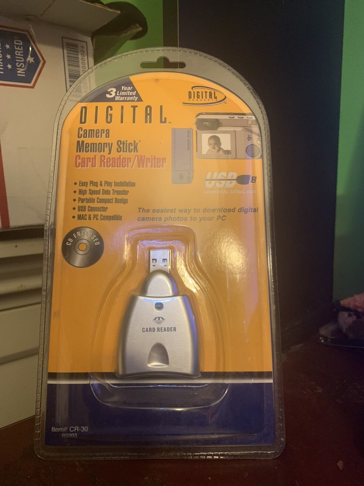 Digital Conepts CR30 Camera Memory Stick Card Reader / Writer USB