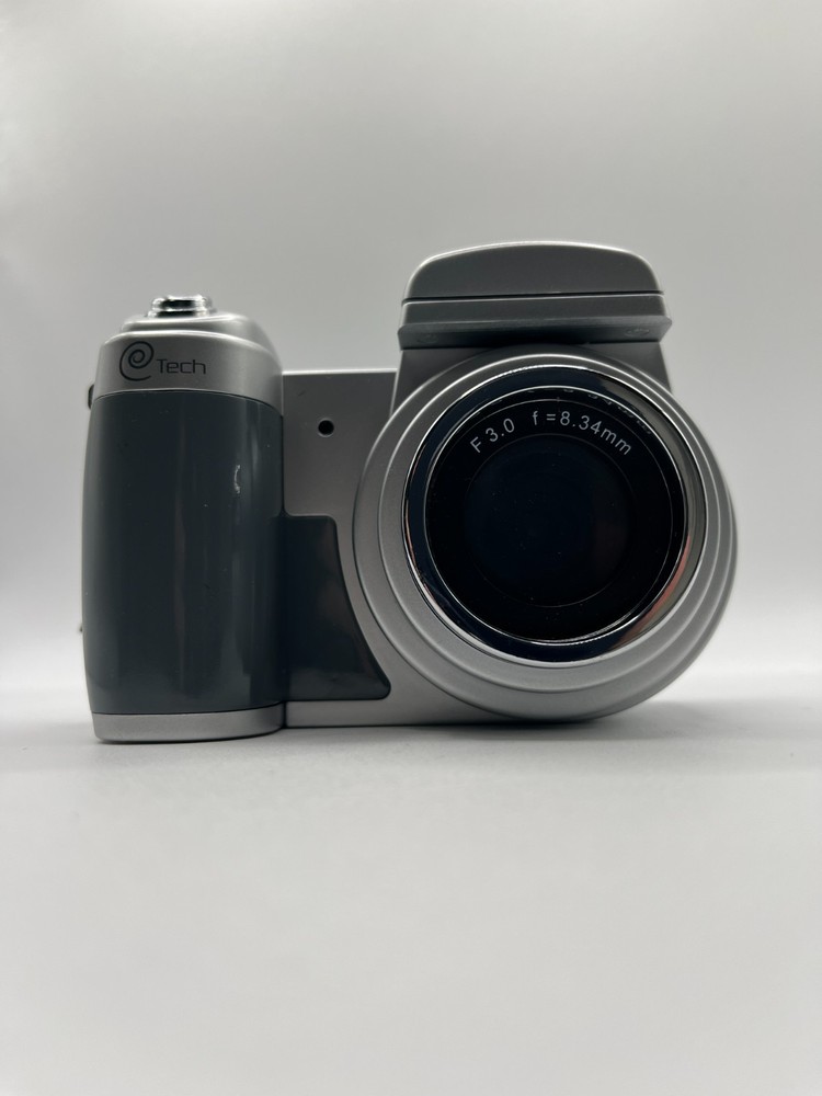 E-TECH DIG-700XS Digital Camera / 4X Digital - Tested + Working