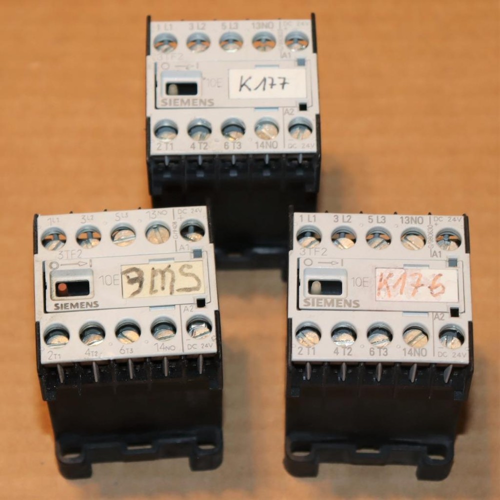 One Siemens 3TF2010-0BB4  Mini Contactor 24VDC Coil