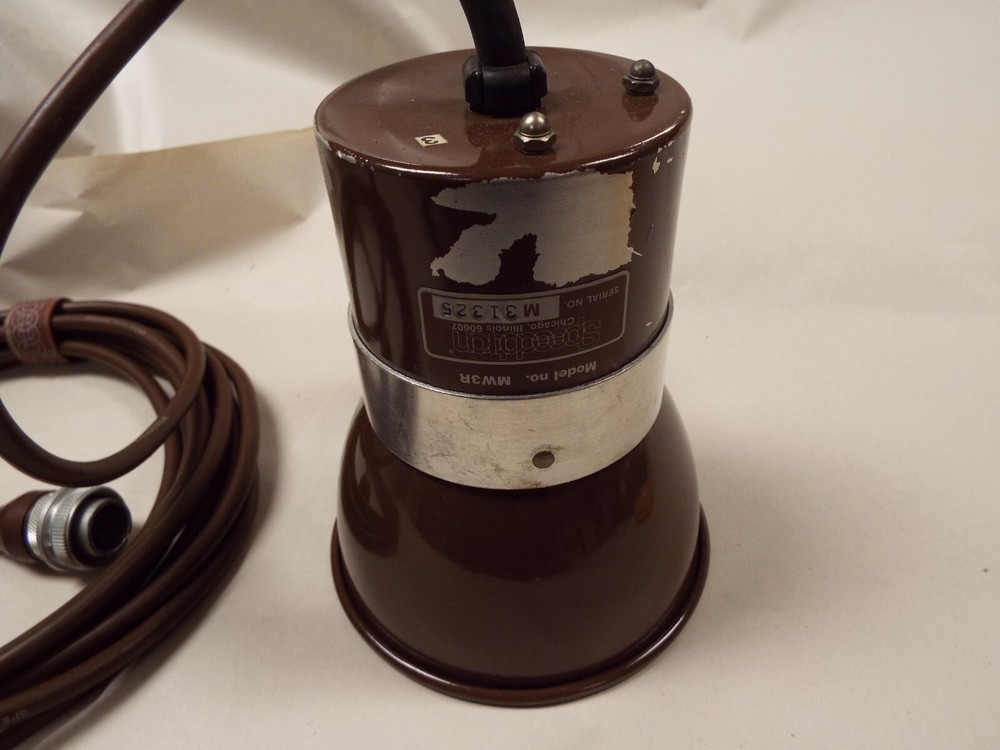 Speedotron Universal Strobe Light Unit Model MW3R Reflector 5 1/4" Untested #3