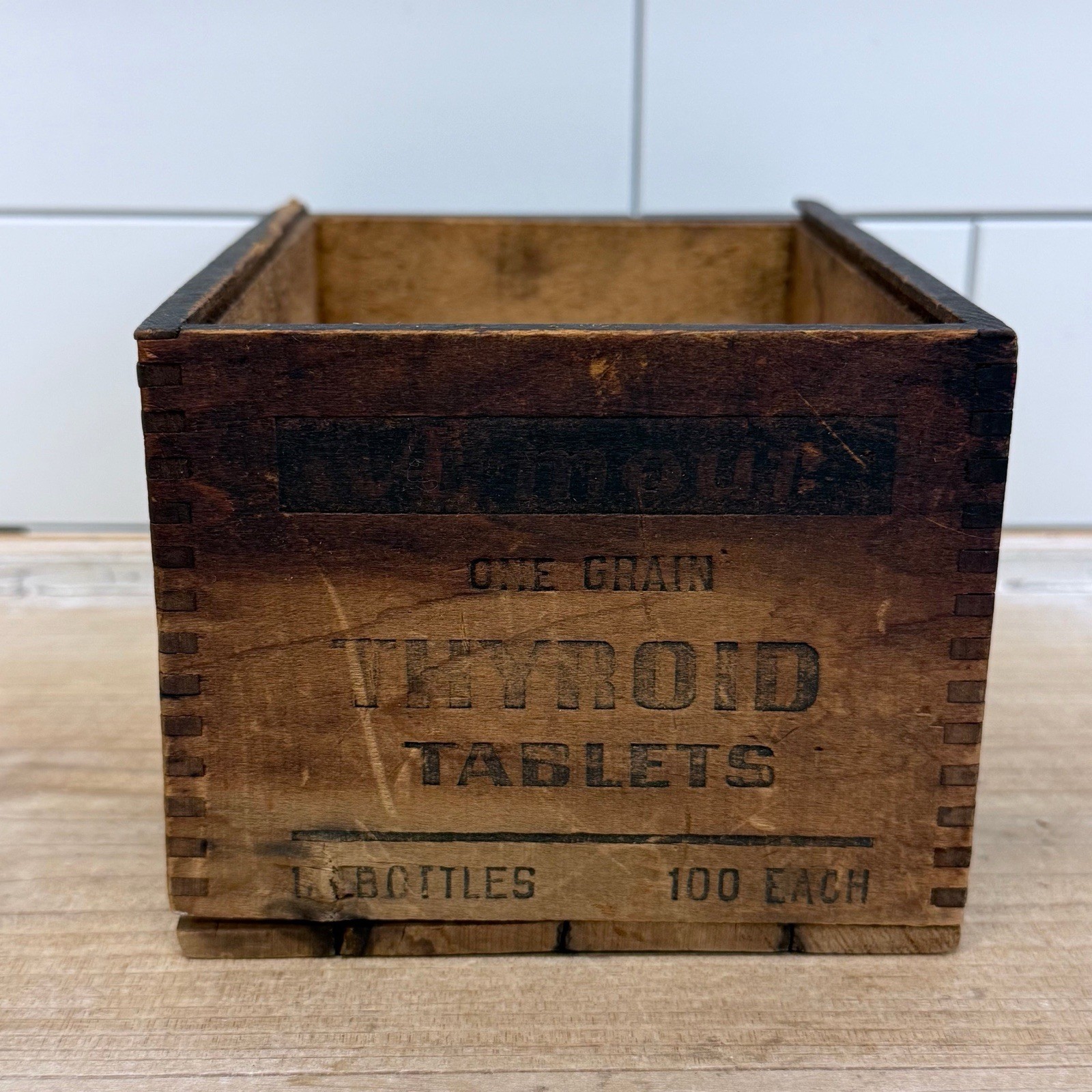 Vintage Political Pinback Button & Tobacco Tin Lot Reagan JFK Nixon 27 pcs