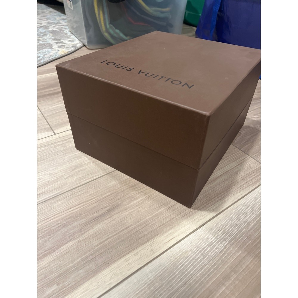 Louis Vuitton, LV, Authentic, gift box, 11x 12.5, KB461