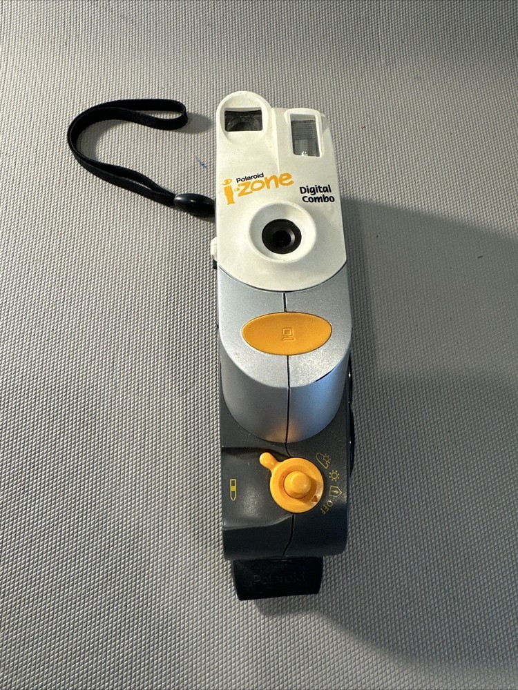 Polaroid i-Zone Digital Combo Point & Shoot Camera ***Read