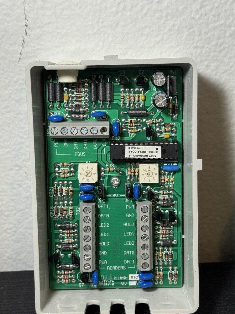 Pair Of 2: Linear AM-CRI Card Reader Interface Wiegand Devices Access Control