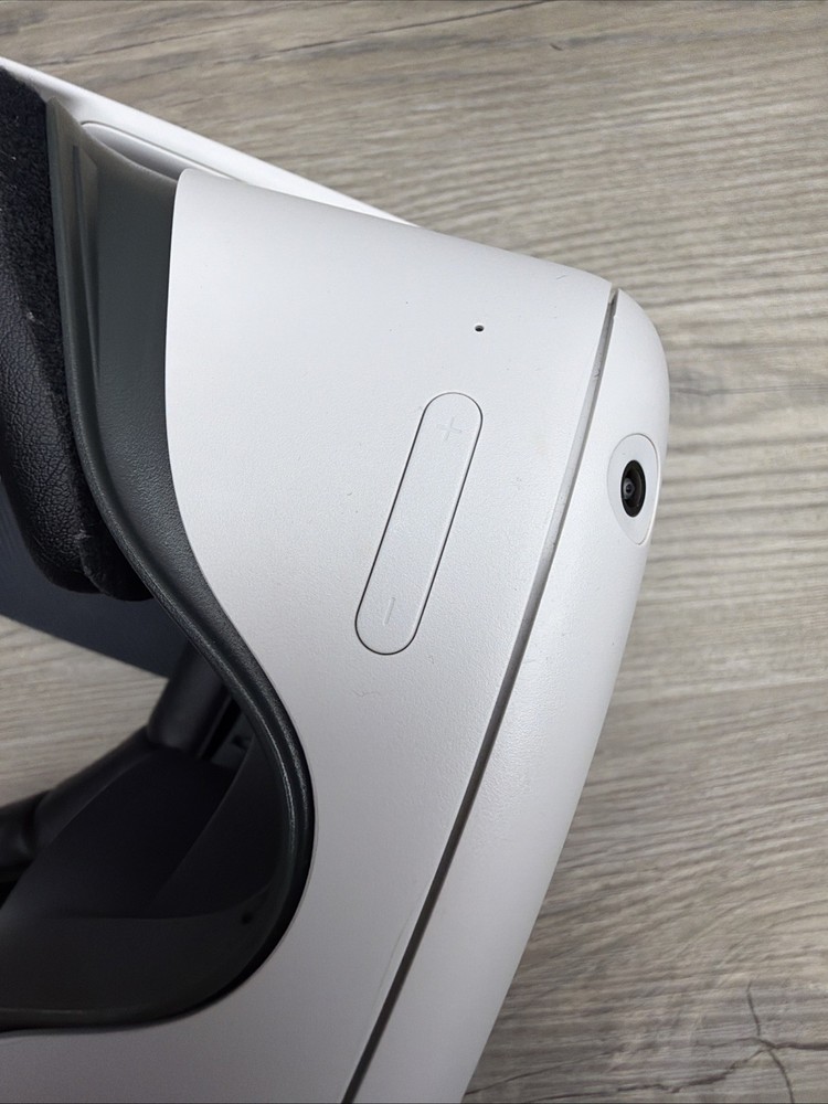 Meta Oculus Quest 2 - White - Headset Only Tested Working 64GB