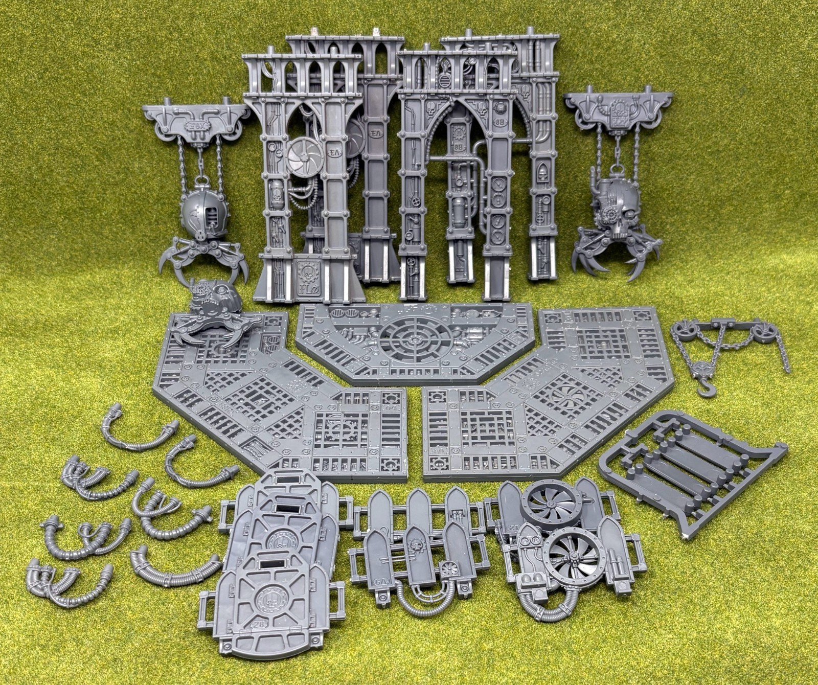 Warhammer 40k: Transterranic Gantries Lot - Plastic Terrain, Unassembled GW