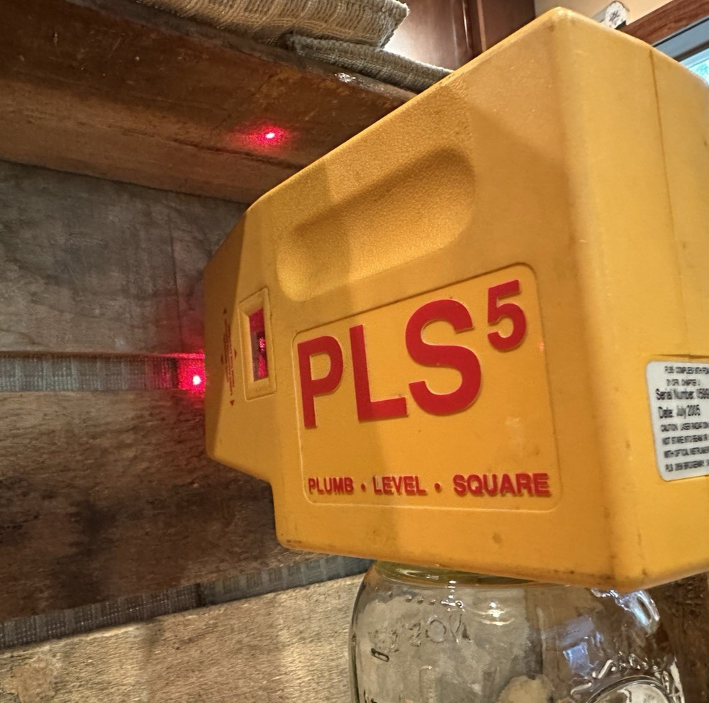 PLS 5 Laser With Case PLEASE READ DESCRIPTION