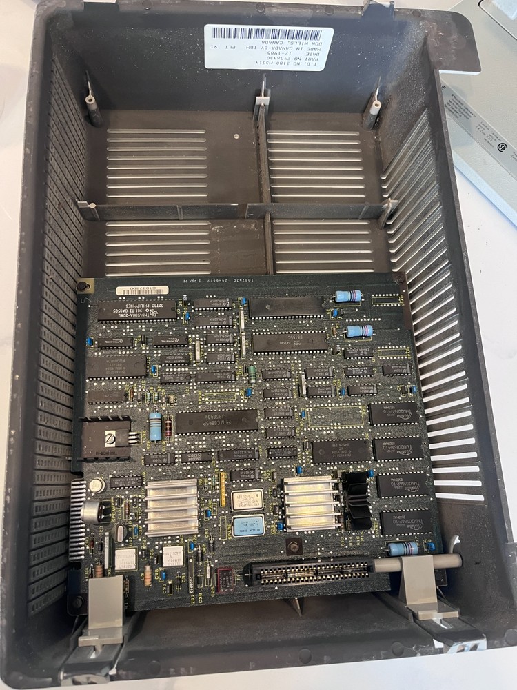 Vintage IBM 3180 Terminal – Powers On - Display Issues