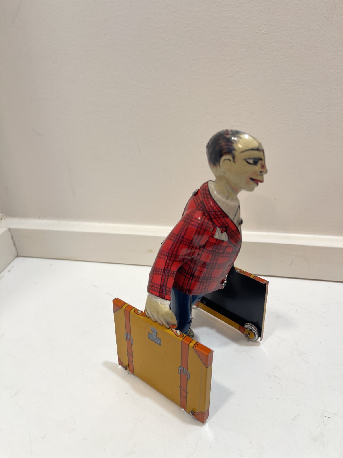 Paya Student 1932 Reproduction Vintage Wind-Up Maletero Jaguete Ref 852 w/Box