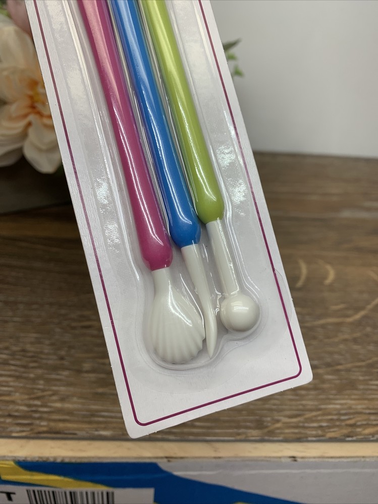 1 Package Viola 3pc Cake Decorating Tool Set Multicolor Handles NIP Greenbriar