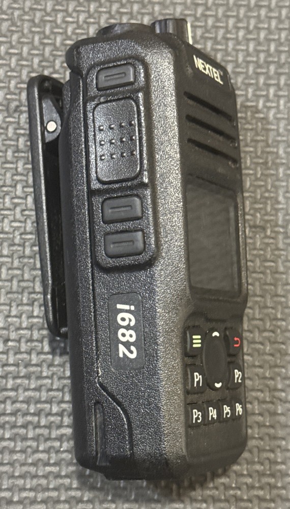 DirectPTT i682 Two Way Global Cellular Network Radio *UNTESTED*