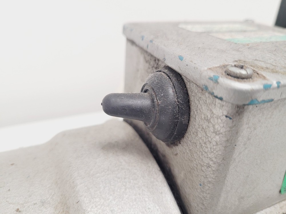 Edwards 2 E2M2 Vacuum Pump