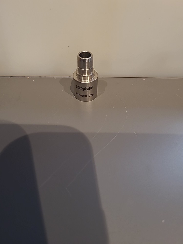 Stryker Light Source Adaptor