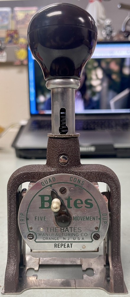 Bates Five Movement Numbering Machine: sequential stamp device six wheel style E