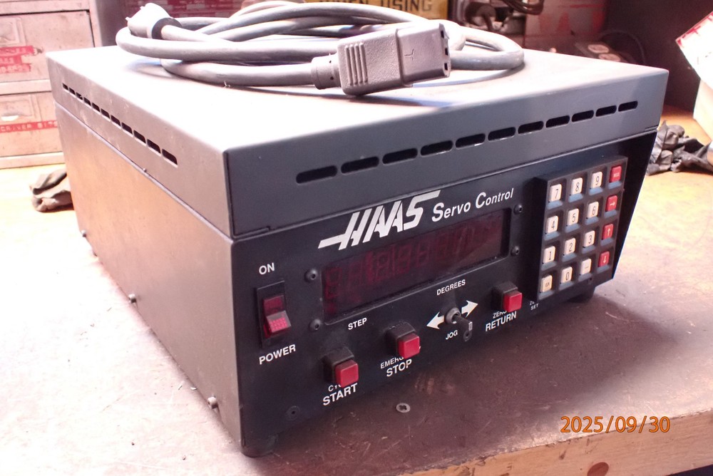 OLDER HAAS SERVO CONTROL POWERS UP FOR PARTS NEEDS WORK