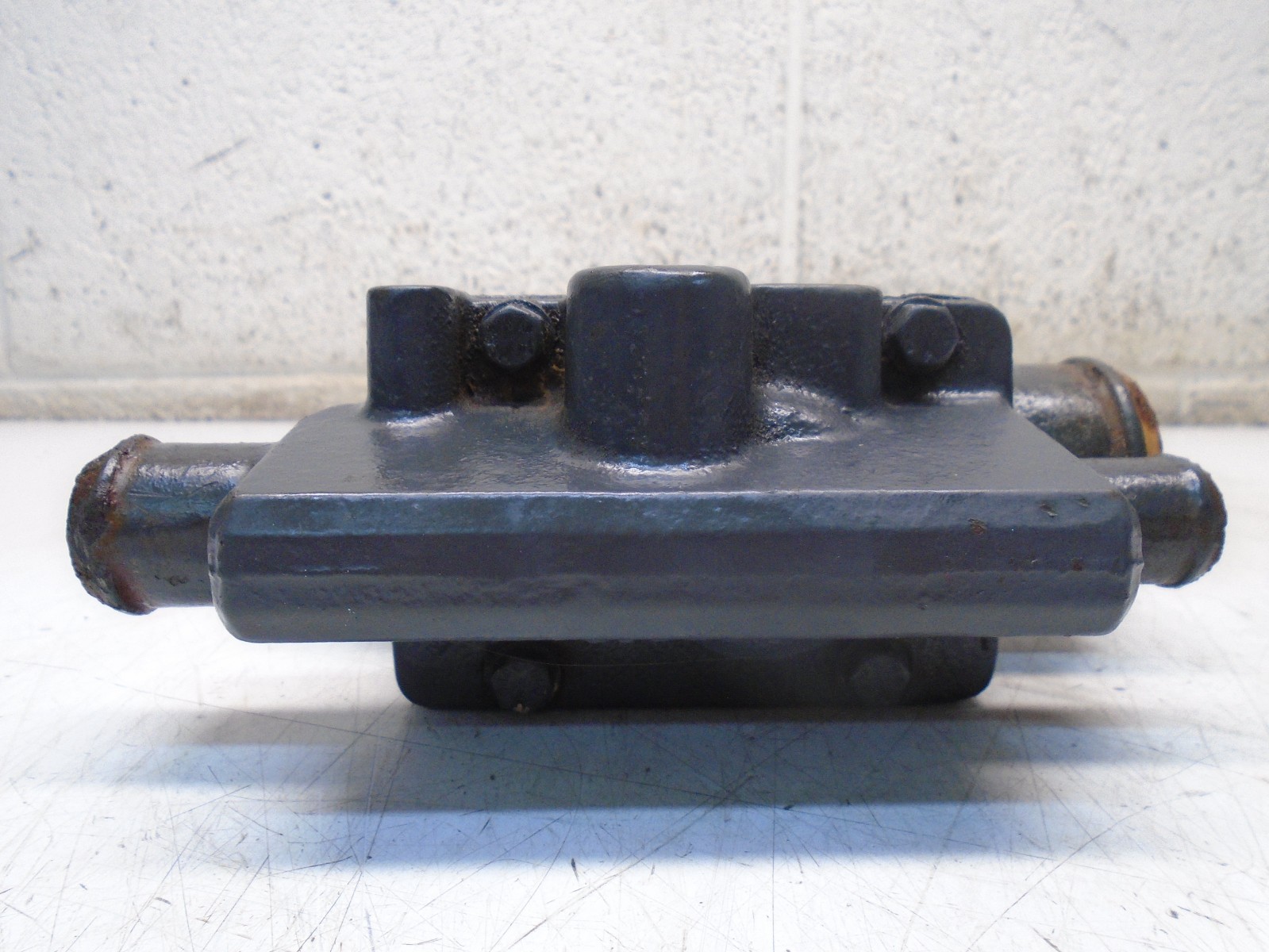 Y3 OMC Cobra 3.0L Thermostat Housing 910360 0910360 910303 0910303