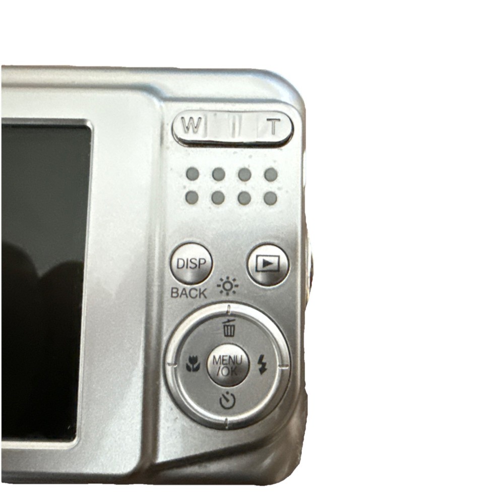 Fujifilm FinePix AV110 Silver Compact Digital Camera Great Condition