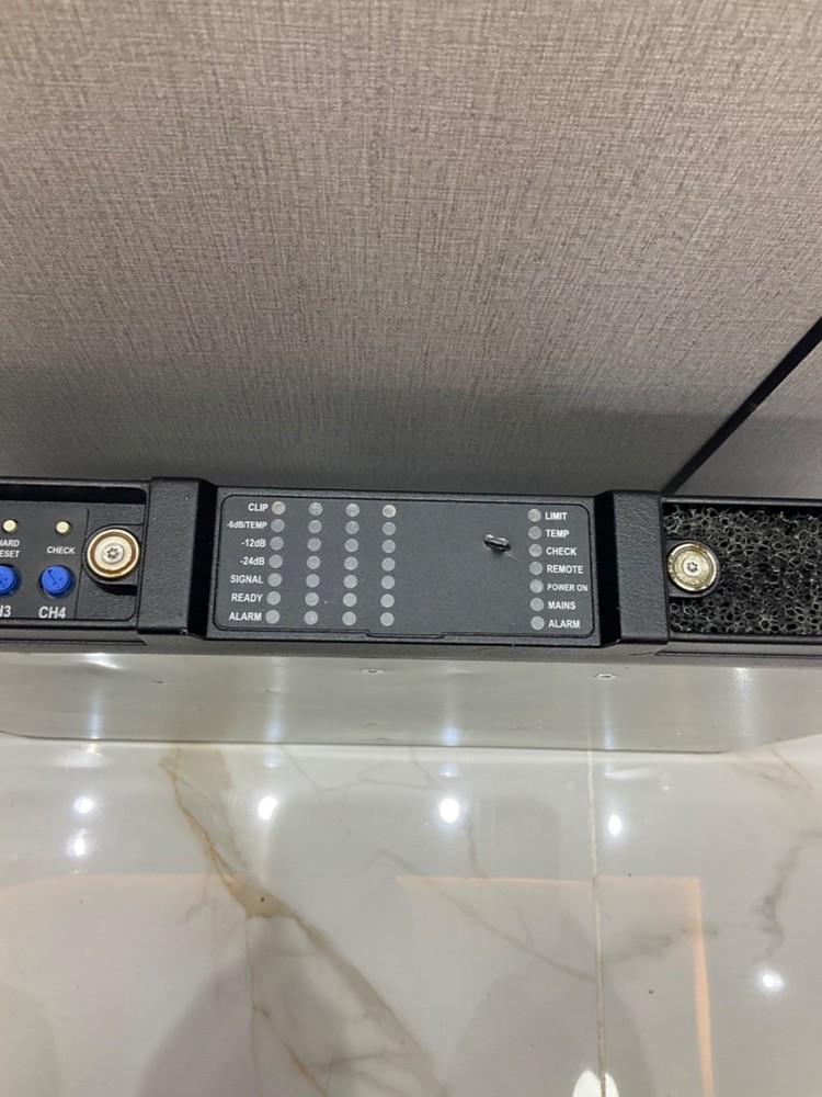 POWERSOFT QUATTROCANALI 2404 DSP+D PROFESSIONAL AUDIO AMPLIFIER
