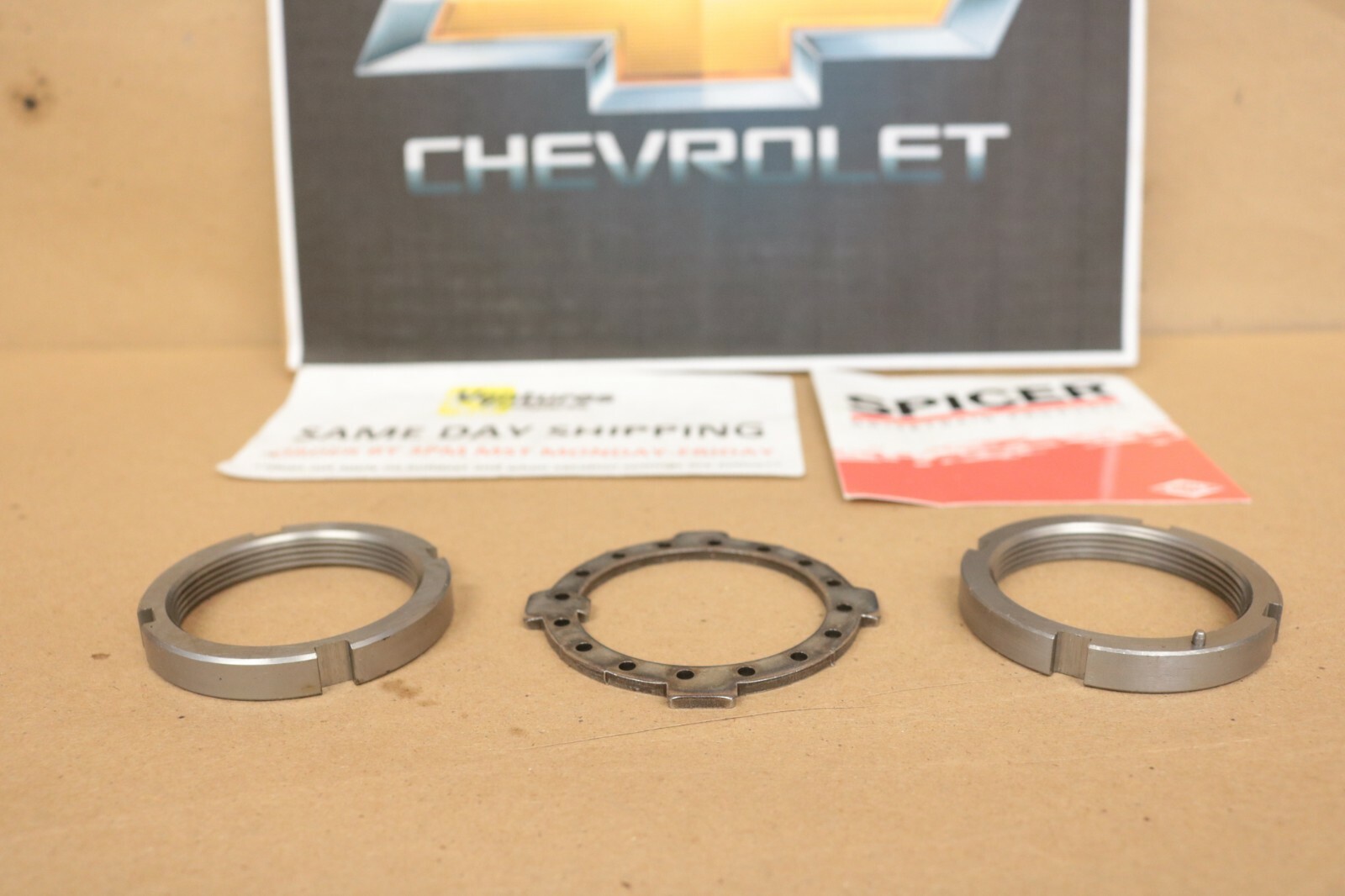 Eaton HO72 Wheel Hub Spindle Nuts 3/4 And 1 Ton Chevy GMC Truck 1946-1972