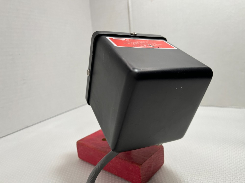 Solid State-High Speed Counter 6 Digit L.J. Engineering H.B. Cali. Model 337