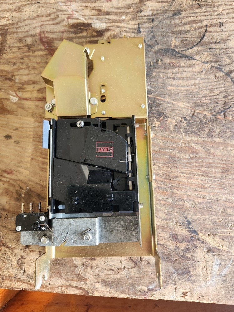 Rowe  CD51 Coin Mech and Bracket
