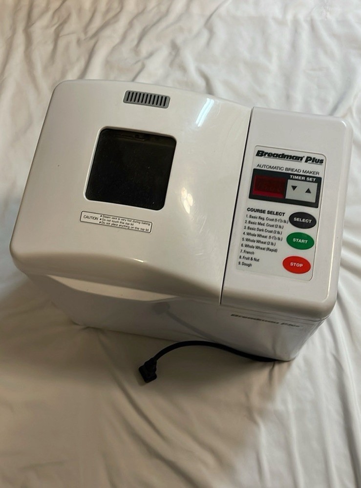 Breadman Plus Automatic Bread Maker, Model TR 700 (White) Working Well