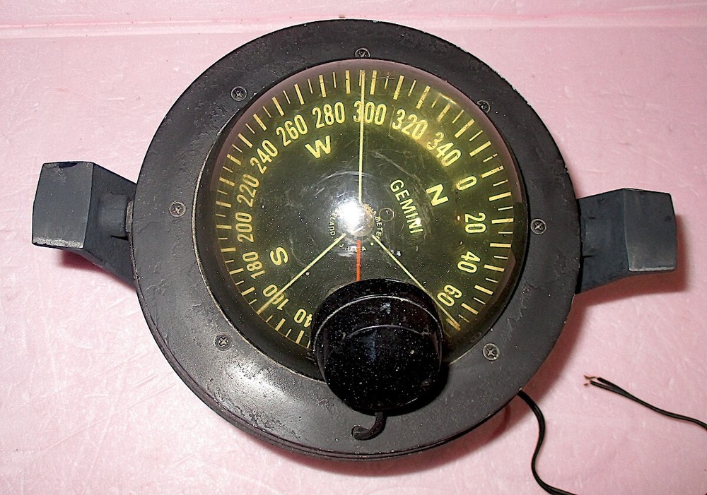 Gemini AQUA METER 4" COMPASS Self-Leveling w/Light +Bracket TESTED GOOD