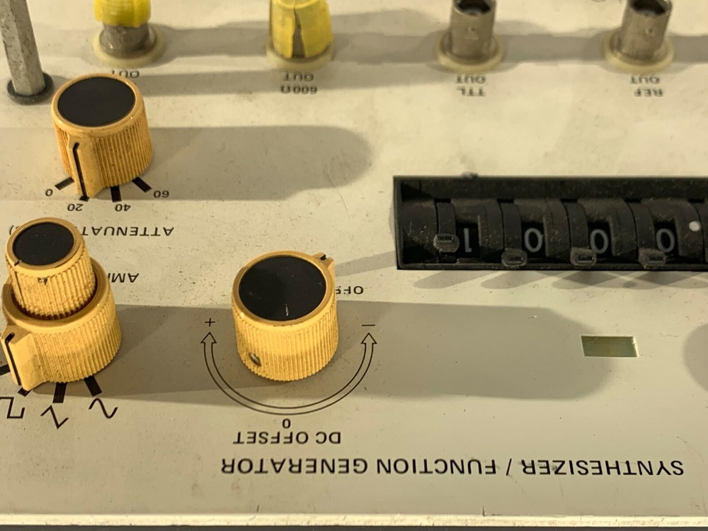 Wavetek 171 Synthesizer/Function Generator ( POWER TESTED ONLY AS IS