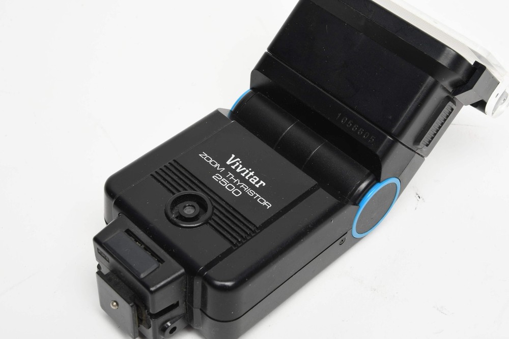 Vivitar Zoom Thyristor 2500 Shoe Mount Flash w/Diffuser, tested