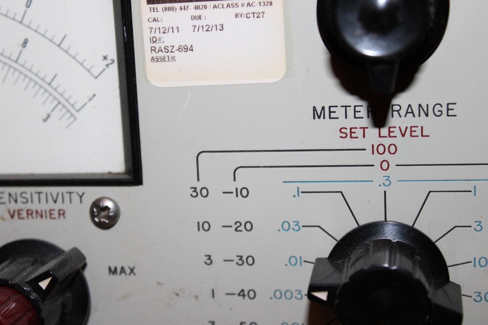 HP Hewlett Packard Distortion Analyzer 331A (POWERS ON -UNTESTED)