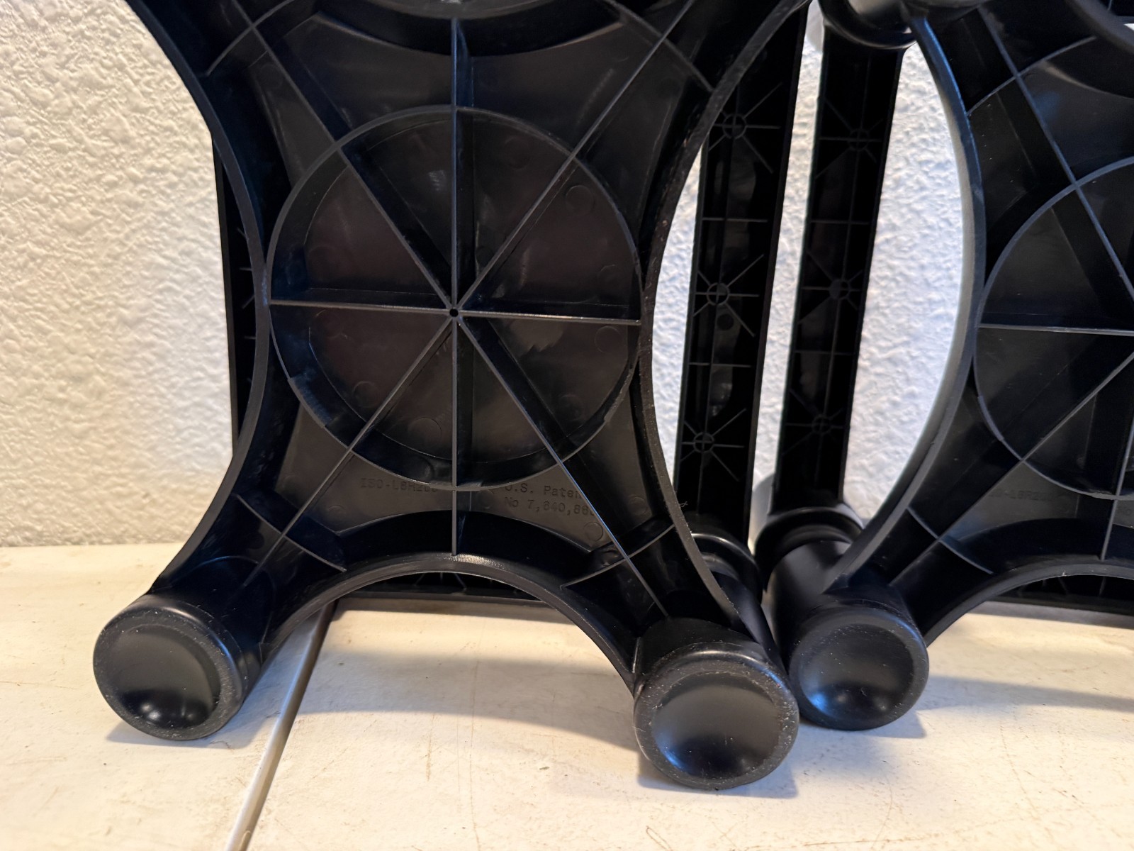 Lot of 2 IsoAcoustics ISO-L8R200 Acoustic Subwoofer Isolation Stand