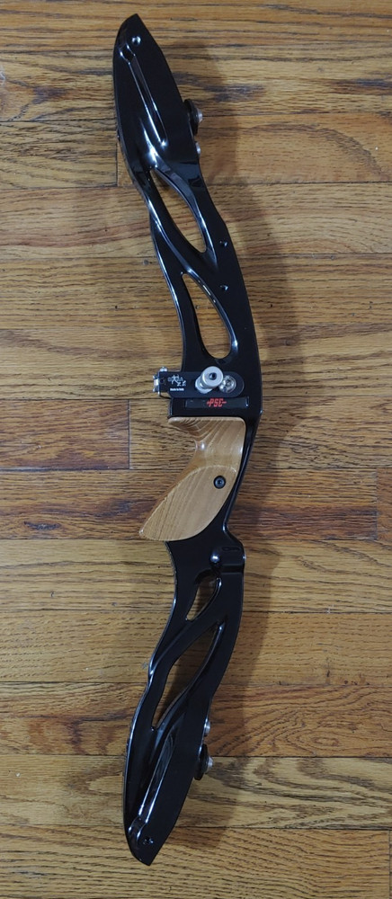 PSE Achieve Recurve Bow, 25" riser, 2 sets medium limbs, rest, plunger, bag