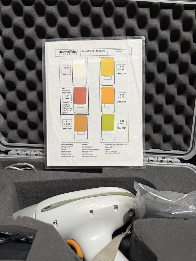 Thermo Scientific Niton XLp 300 Handheld XRF Analyzer Testing Kit