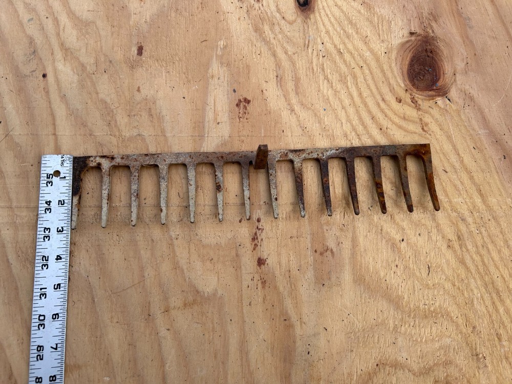 Rake Head Rusty Rustic no handle Original Vintage Primitive Metal