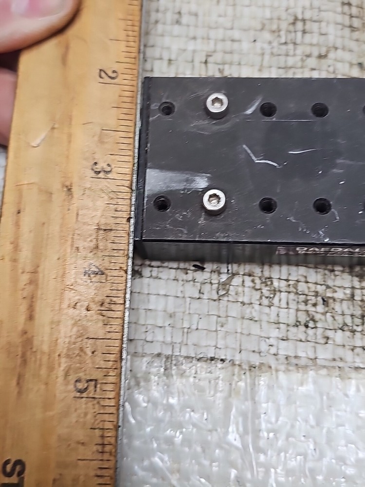 Daedal LINEAR POSITIONER STAGE Starrett Micrometer 1 Axis Ex Condition .5" Range