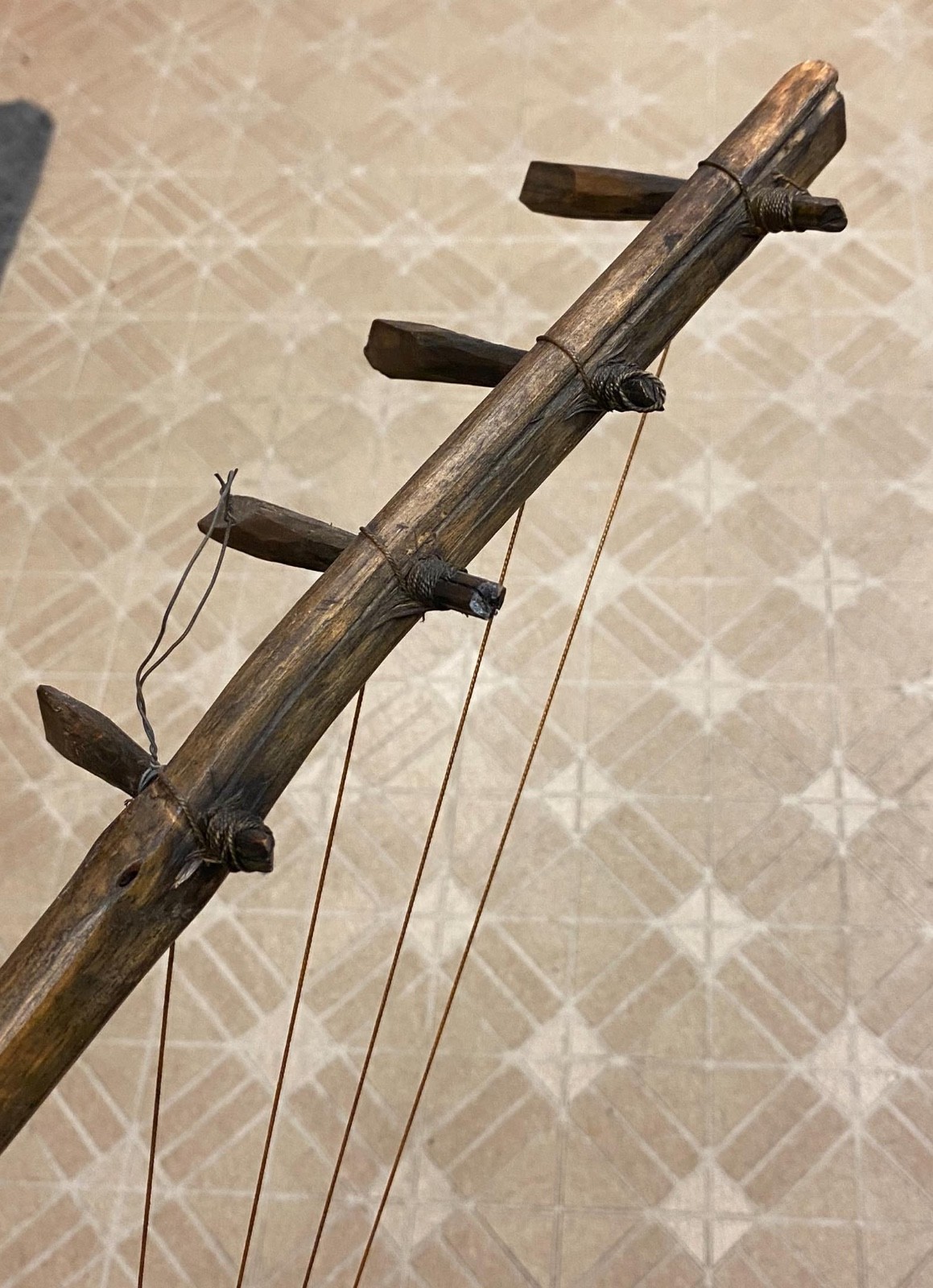 Antique African Adungu 4 String Hand Made Gourd Hide Wood Bow Harp Instrument