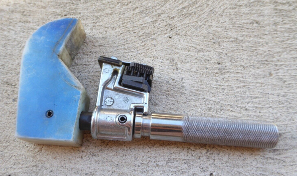POWER TEAM 7402 Universal Outside Thread Chaser