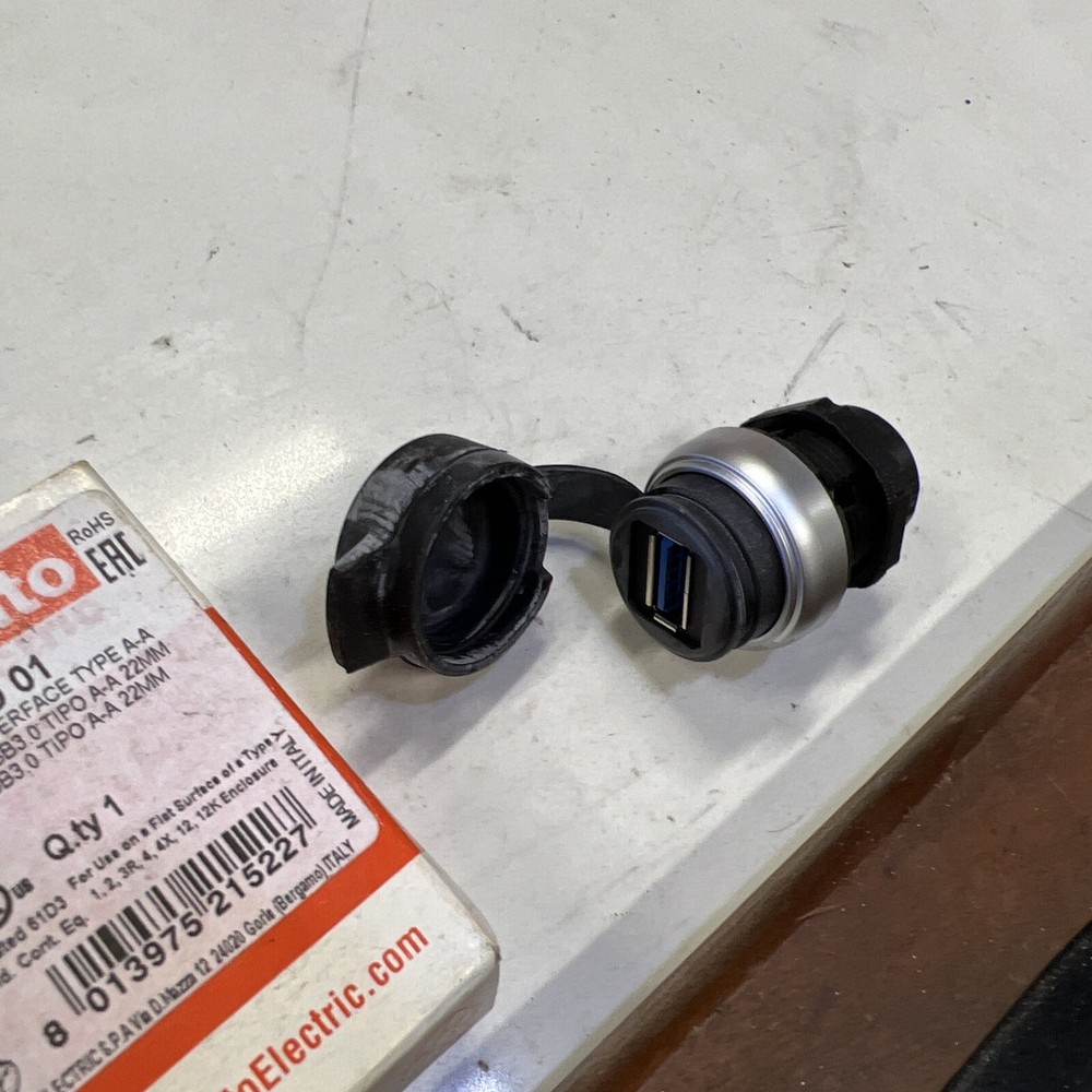 Lovato Platinum Connector for use with Various LPCD01