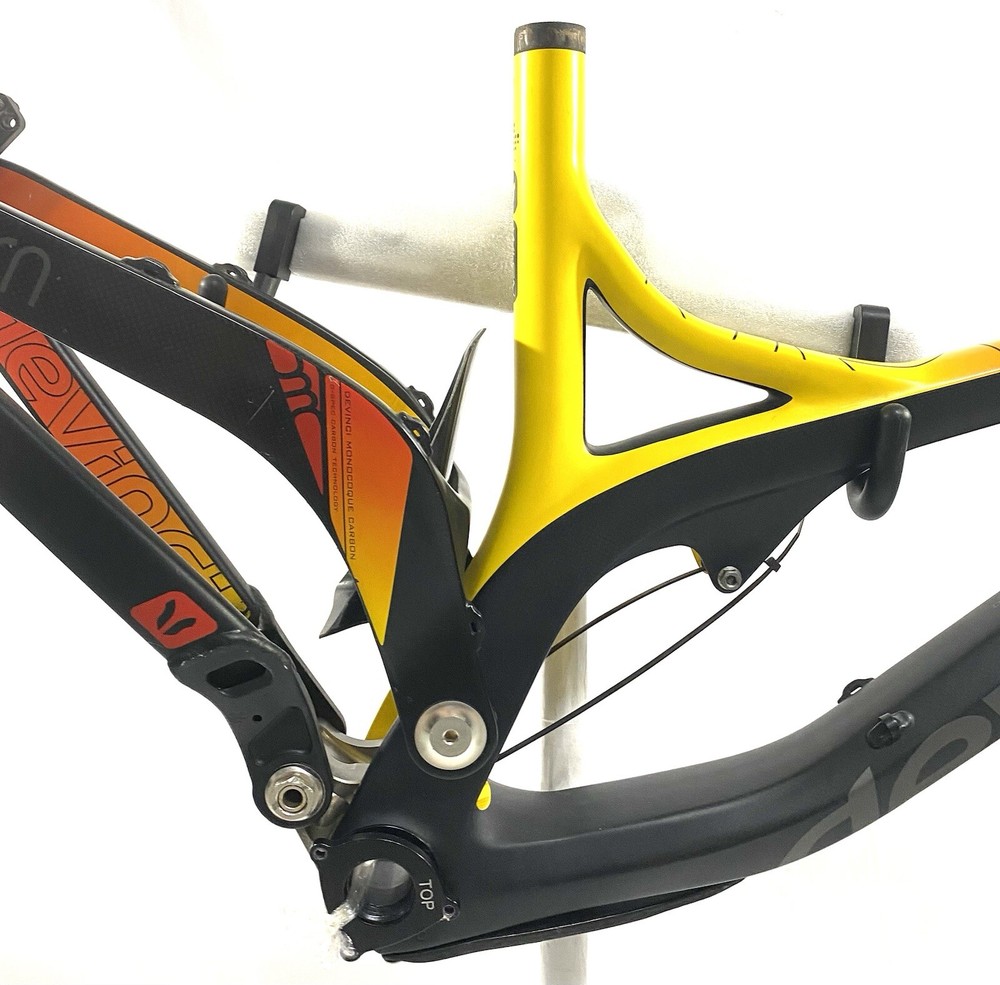 Used 2015 Devinci Wilson Carbon Frame - 26”