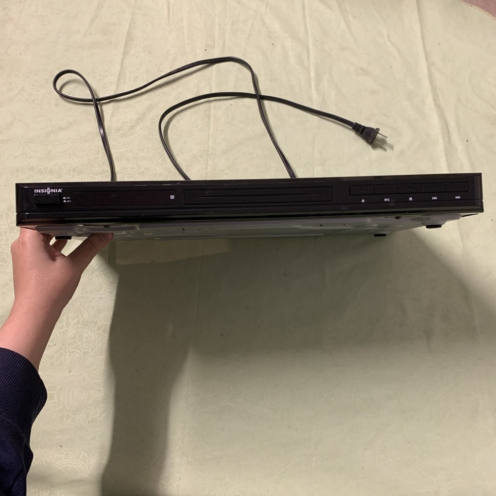 Insignia NS-UPDVD Upconvert DVD Player Only