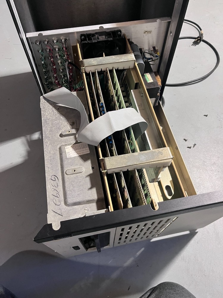 Vintage Wang 5525 Computer - 8'' floppy disk drive- Untested - Powers on