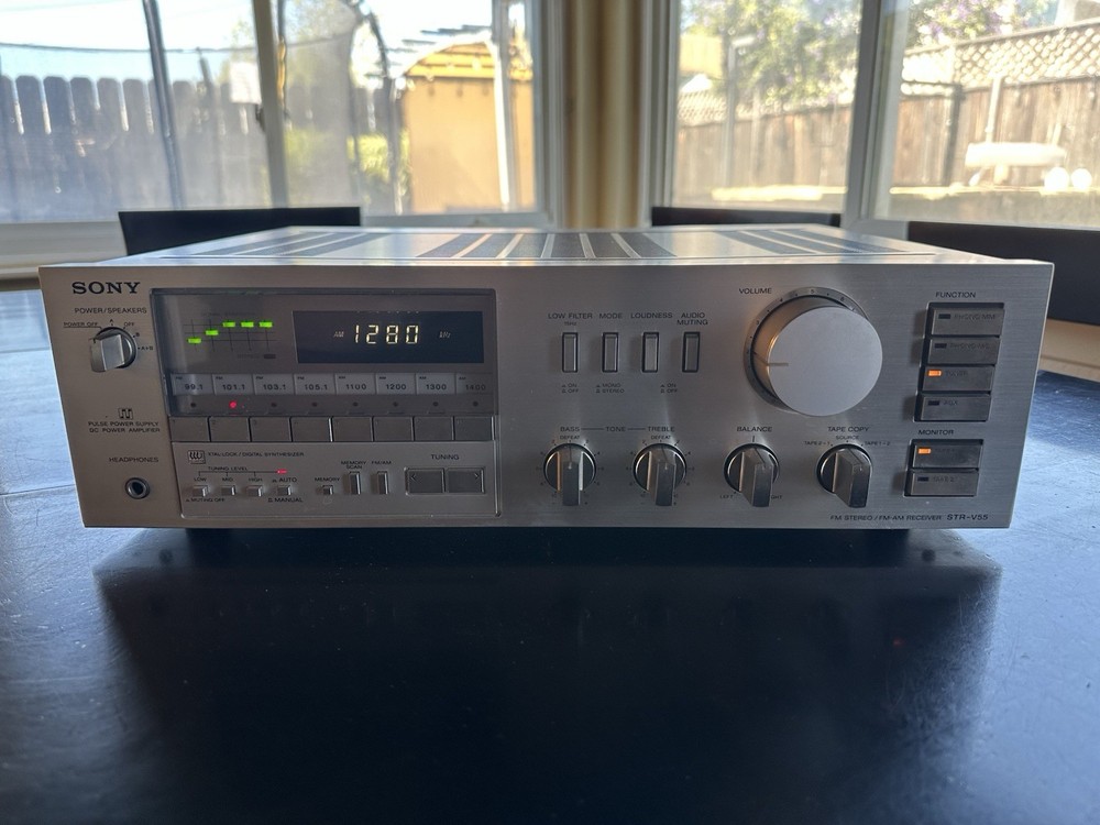 Sony STR-V55 Stereo Amplifier AM/FM Receiver - Tested Working